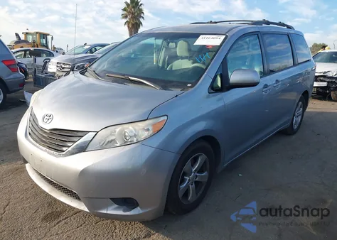 2013 Toyota Sienna Le V6 8 Passenger from USA, damaged, VIN 5TDKK3DC1DS379232